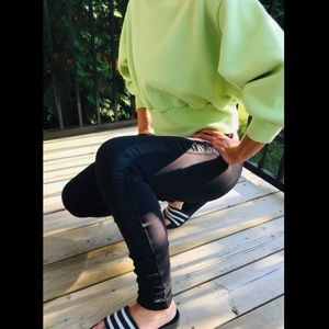 Lululemon Wunder Under Pant with Satin Side Strip